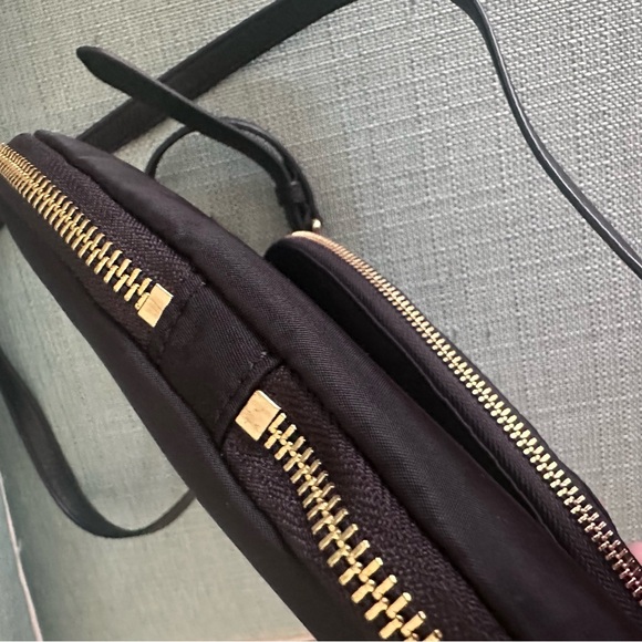 Vince Camuto black nylon shoulder bag - Picture 6 of 8